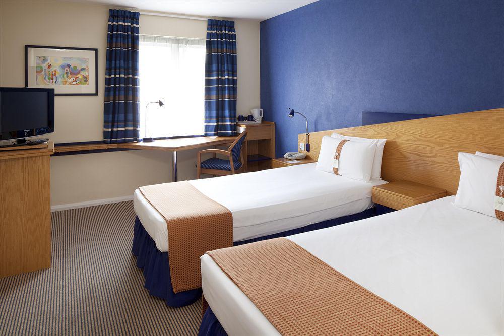 Holiday Inn Express Peterborough By Ihg Номер фото