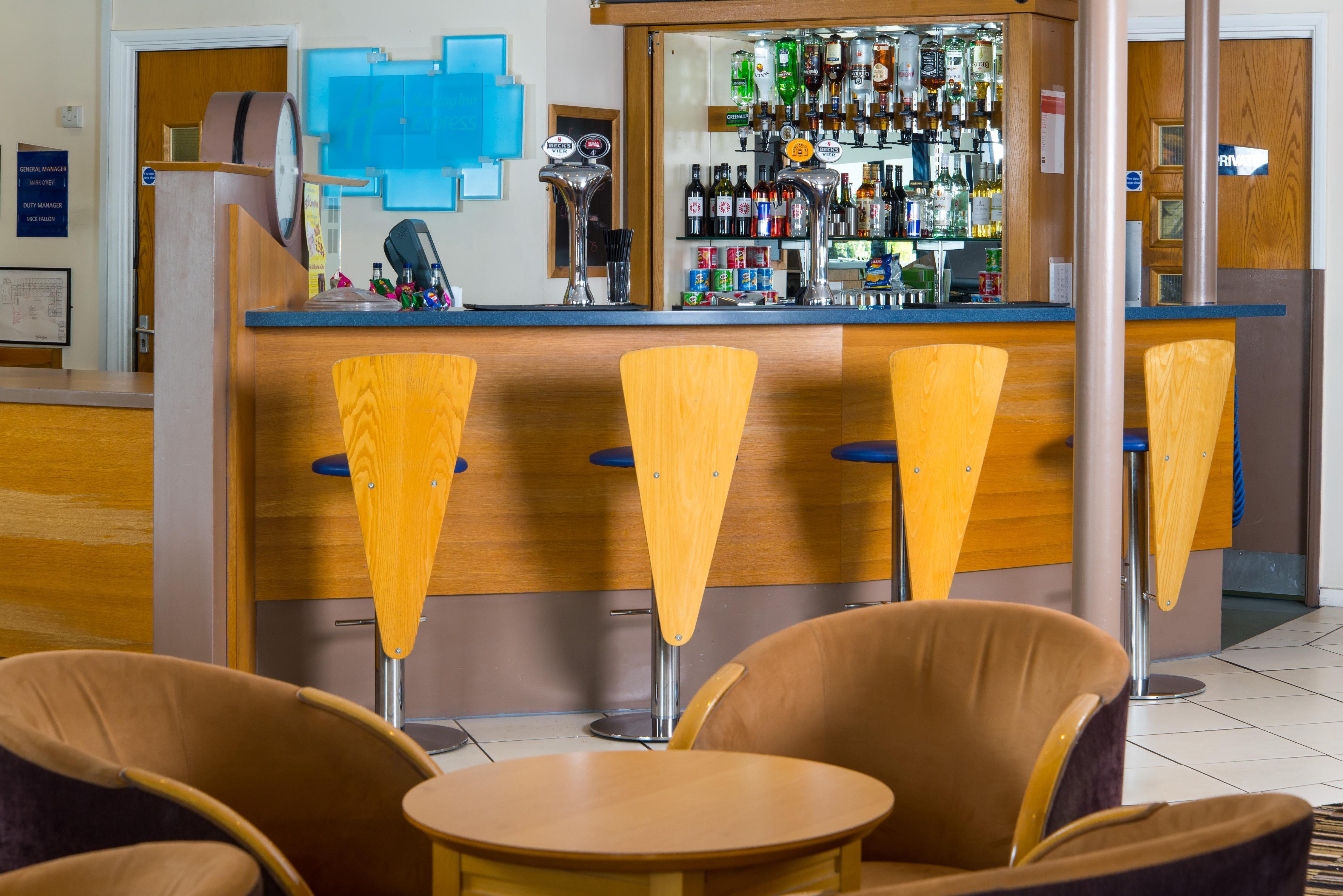 Holiday Inn Express Peterborough By Ihg Экстерьер фото